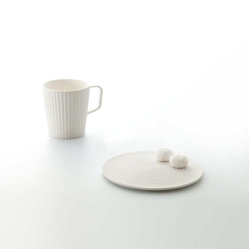 Coffee cup with stripes